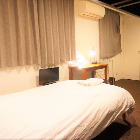Beehive Hostel Osaka Ngoại thất bức ảnh