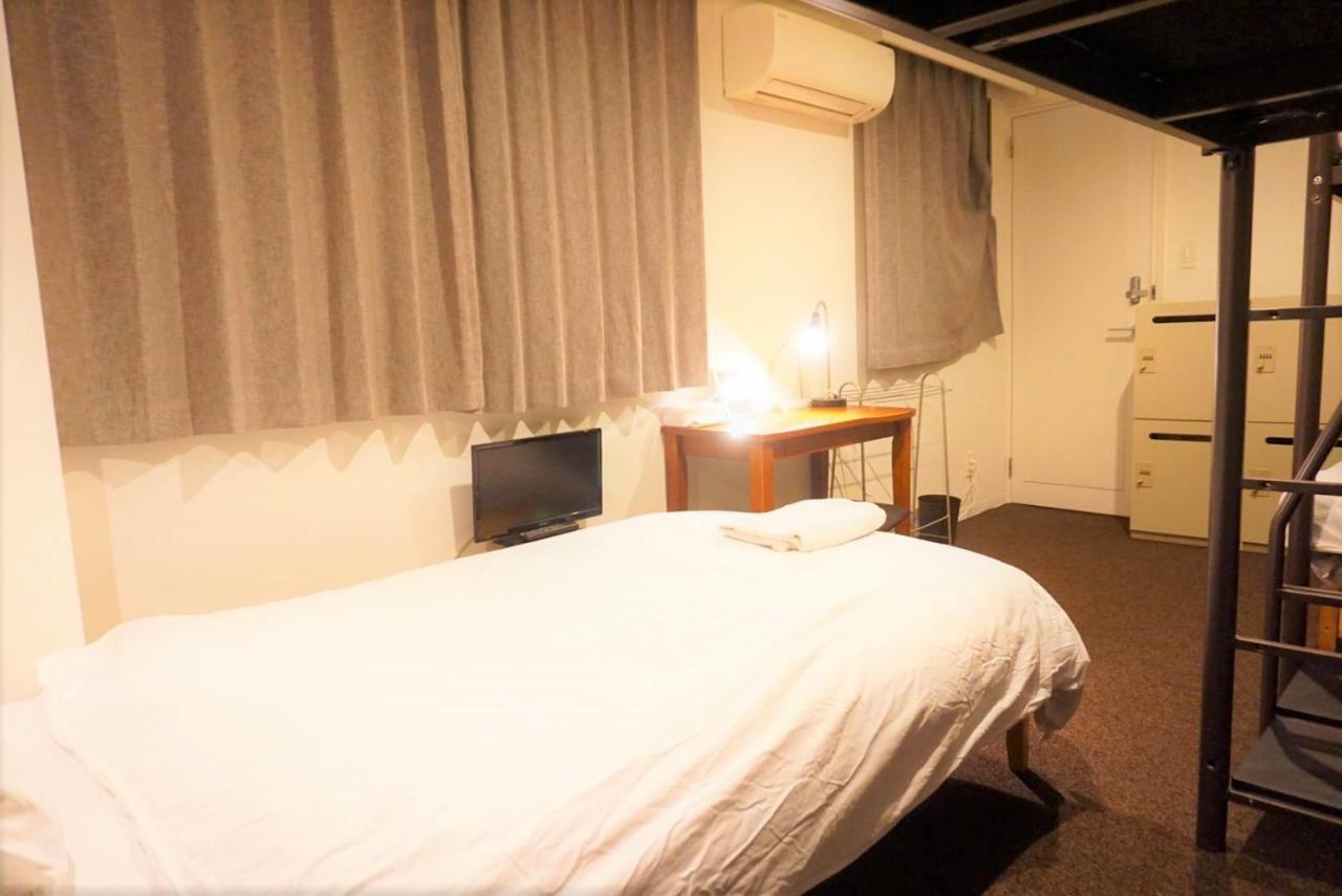 Beehive Hostel Osaka Ngoại thất bức ảnh