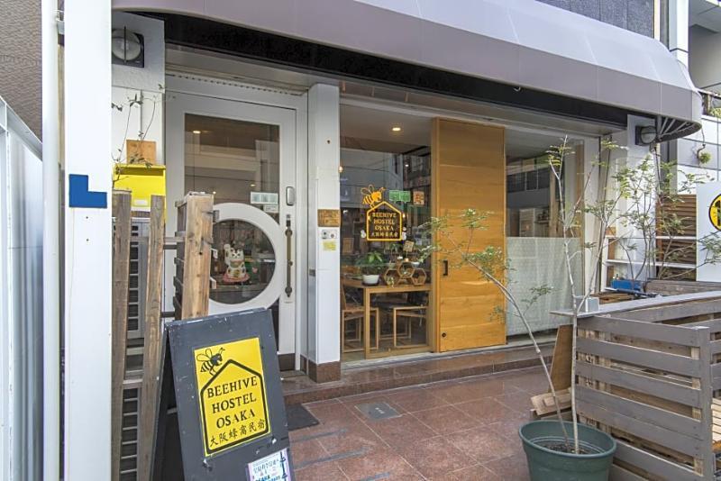 Beehive Hostel Osaka Ngoại thất bức ảnh